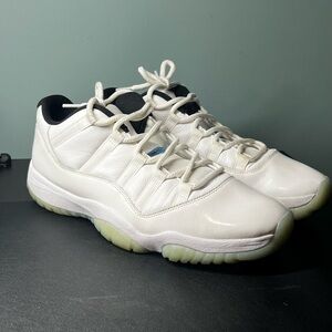 Jordan 11 Retro Low- Legend Blue